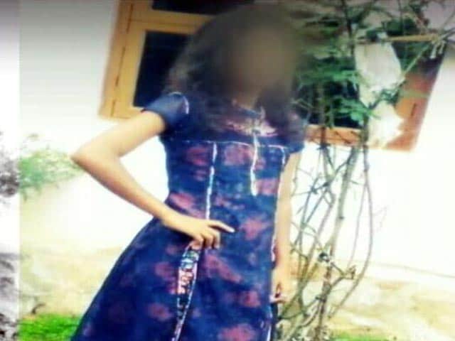 Videos : मोरल पोलिसिंग ने ली लड़की की जान