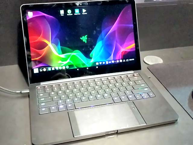 Razer Project Linda First Look: Laptop Powered By Android Smartphone