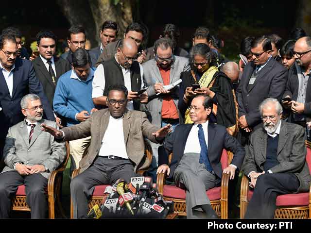Video : In A First, 4 Supreme Court Judges Take On Chief Justice At Press Meet