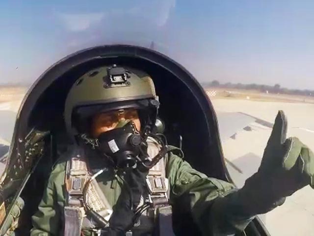 Video : Watch: From Inside Sukhoi 30, Nirmala Sitharaman's "Memorable" Flight