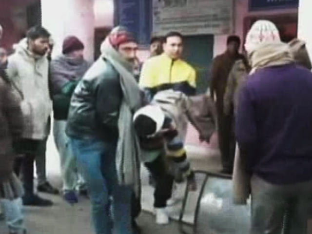 जम्मू-कश्मीर : पाकिस्तान की ओर से गोलीबारी, 3 नागरिकों की मौत