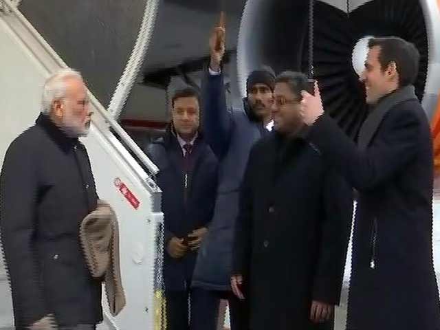 Videos : सिटी सेंटर: PM मोदी विश्व आर्थिक फोरम में हिस्सा लेने दावोस पहुंचे, AAP के और 21 विधायकों पर तलवार