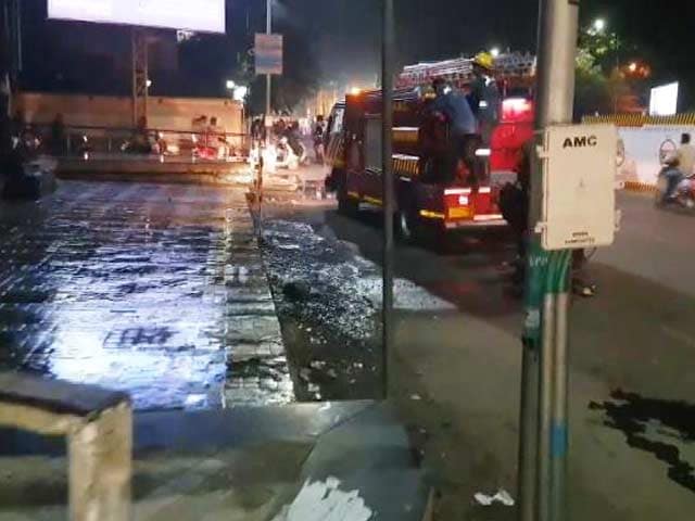 Video : Bikes Burnt, Shops Vandalised In Ahmedabad In Protest Against <i>Padmaavat</i>