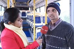 गुरुग्राम हिंसा: ड्राइवर ने बताया, 15 लोगों ने किया था स्कूल बस पर हमला गुरुग्राम हिंसा: ड्राइवर ने बताया, 15 लोगों ने किया था स्कूल बस पर हमला