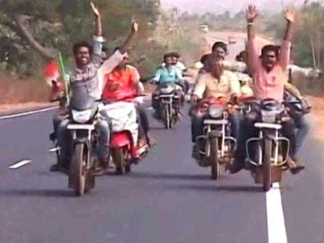 In Karnataka, Congress And BJP Trade Barbs Over Hindutva As Poll Plank