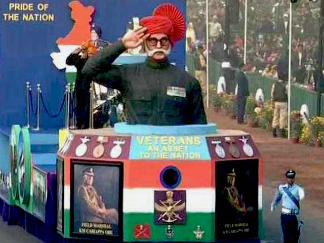 Videos : गणतंत्र दिवस के मौके पर पूर्व सैनिकों की झांकी