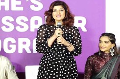 Twinkle Khanna's Talk On Menstruation And <i>PadMan</i> Twinkle Khanna's Talk On Menstruation And <i>PadMan</i>