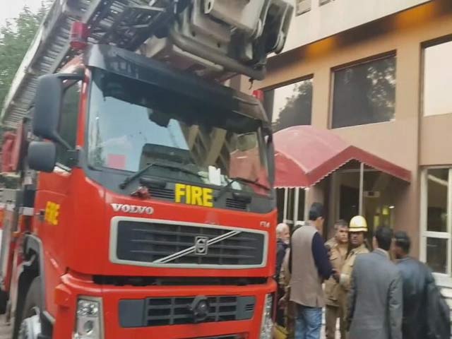 कनॉट प्लेस: बिल्डिंग के 11वीं मंजिल पर लगी आग पर काबू पाया गया