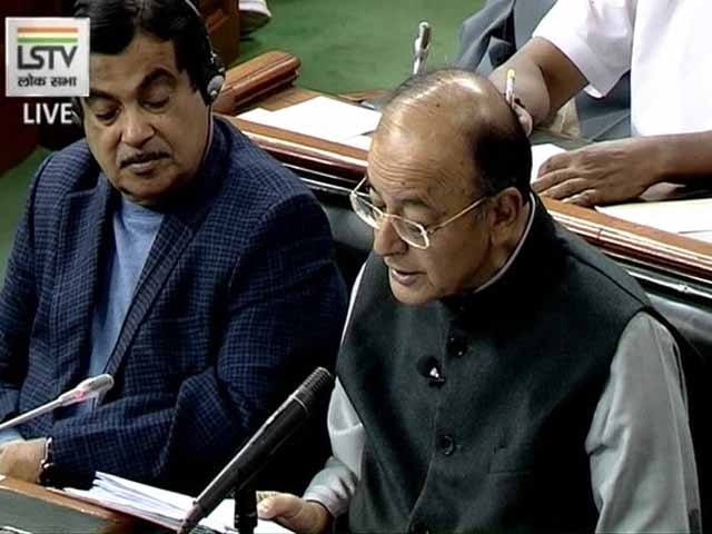 Video : Arun Jaitley Presents Budget, Says "There's Premium On Honesty"