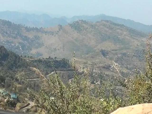 पाकिस्तान की ओर से हो रही गोलीबारी में सैन्य अधिकारी सहित 3 जवान शहीद