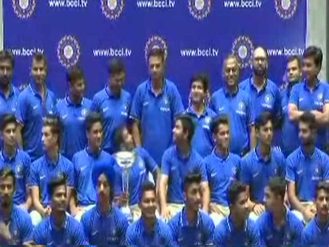मुंबई: भारतीय U-19 टीम का जमकर हुआ स्वागत, ऑस्ट्रेलिया को हराकर जीता था खिताब