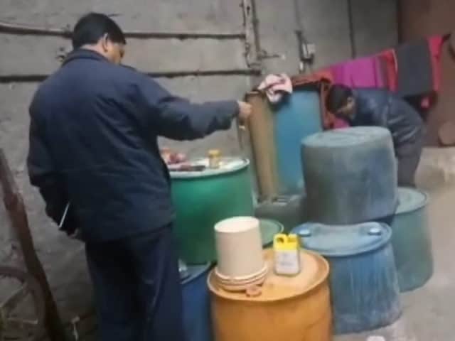 Videos : घटिया आलू से बनाते थे सॉस