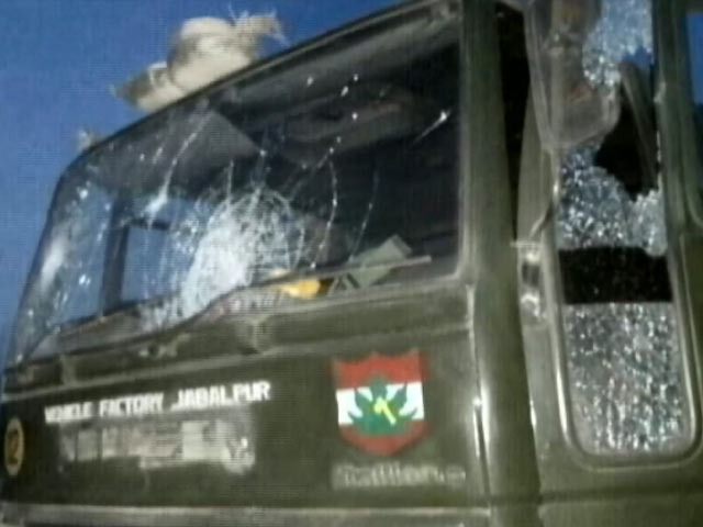 शोपियां फायरिंग मामला : सुप्रीम कोर्ट पहुंचे मेजर आदित्य के पिता