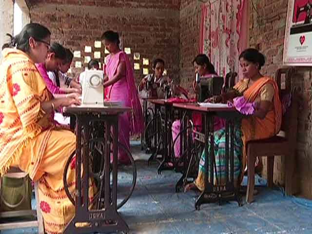 A Glimpse Of How Women At USHA Silai School Are Starting Their New Journey