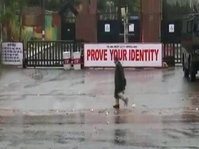 न्यूज टाइम इंडिया : आतंकियों से मुठभेड़ में CRPF का एक जवान शहीद