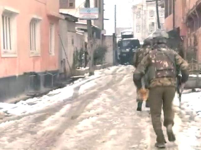 Top News @8.00AM :  श्रीनगर में अब भी इमारत में छिपे हैं 2 आतंकी