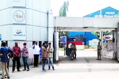 कोचीन शिपयार्ड में धमाका, 5 की मौत कोचीन शिपयार्ड में धमाका, 5 की मौत