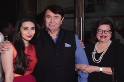 Karisma, Kareena & Rishi Kapoor At Randhir Kapoor's Birthday Dinner Karisma, Kareena & Rishi Kapoor At Randhir Kapoor's Birthday Dinner