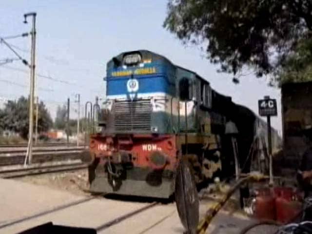Videos : दिल्‍ली का खूनी रेल फाटक, सात साल में मारे गए 650 लोग