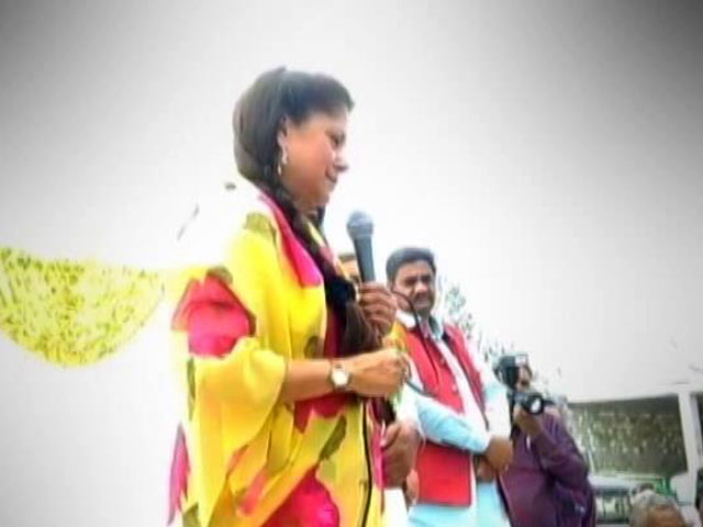 Row Over Madhya Pradesh Minister Yashodhara Raje Scindia's Message To Voters