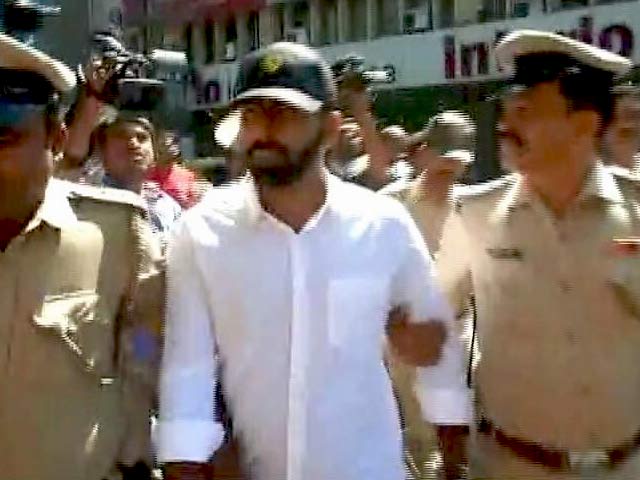 Video : Congress MLA's Son, Accused Of Thrashing Man In Bengaluru, Surrenders