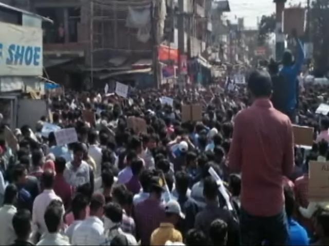 नौकरियां कहां गईं भाग 16 : युवाओं के सपनों के साथ खिलवाड़ क्यों?