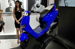 Twenty Two Flow Electric Scooter Launched In India At The Auto Expo 2018 Twenty Two Flow Electric Scooter Launched In India At The Auto Expo 2018