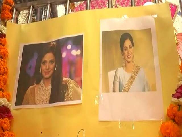 लैब रिपोर्ट में देरी के चलते श्रीदेवी का पार्थिव शरीर लाने में हो रही है देरी