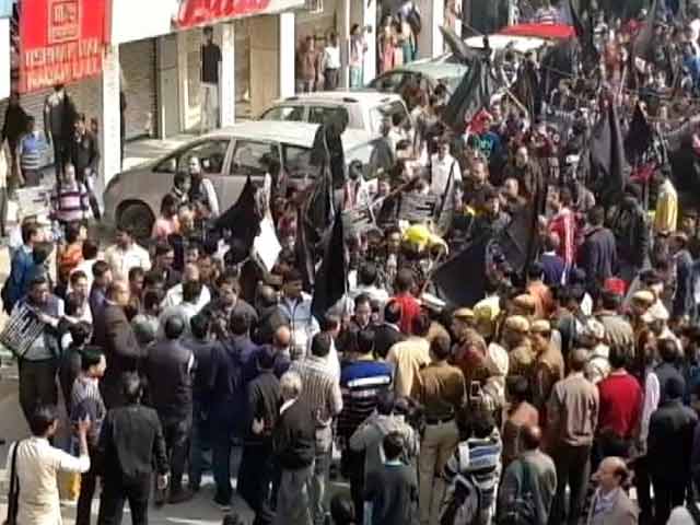 दिल्ली के लिए केंद्र का फ़ैसला: रिहाइशी इलाकों में रेस्‍तरां नहीं