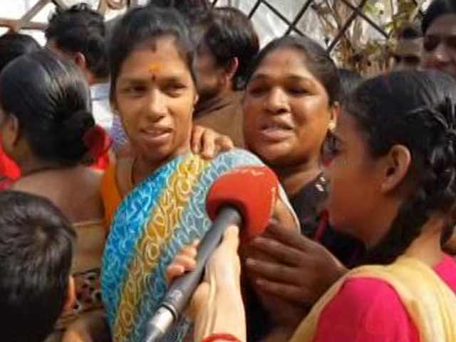 Farewell Sridevi: Fans Queue Up To Catch A Last Glimpse Of Their Favourite Star