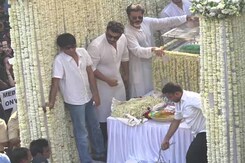 Sridevi's Colleagues, Fans Bid Her An Emotional Farewell Sridevi's Colleagues, Fans Bid Her An Emotional Farewell
