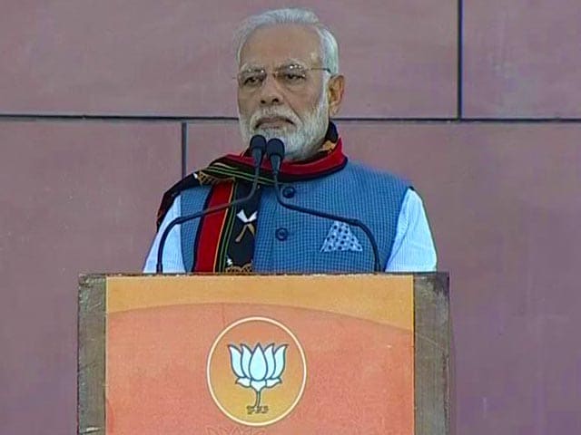 Video : PM Modi Pauses Northeast Victory Speech In Delhi For <i>Azaan</i>