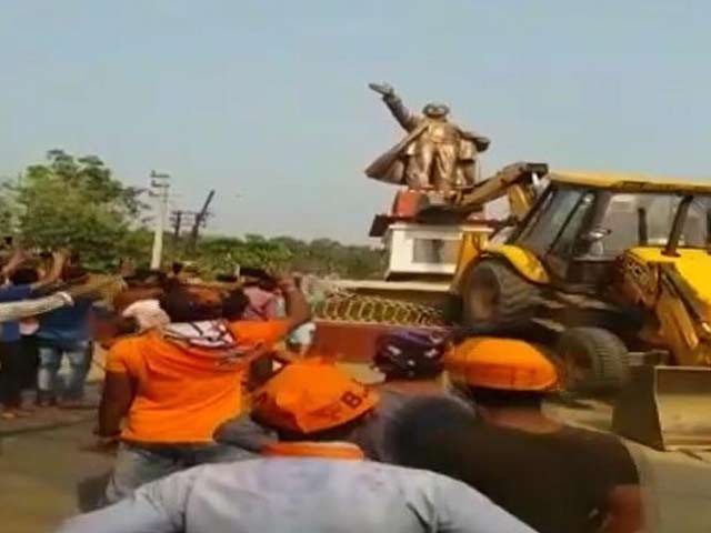 TopNews8AM: त्रिपुरा में लेनिन की मूर्ति गिराई गई