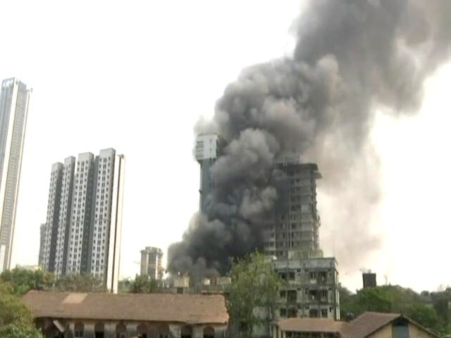 Videos : मुंबई के काला चौकी इलाक़े में लगी भीषण आग