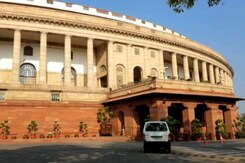 सांसदों के आजीवन पेंशन- भत्ते का केस : सुप्रीम कोर्ट में फैसला सुरक्षित सांसदों के आजीवन पेंशन- भत्ते का केस : सुप्रीम कोर्ट में फैसला सुरक्षित
