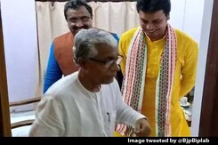 Manik Sarkar, Chief Minister For 20 Years, Has Moved Into One-Room Home Manik Sarkar, Chief Minister For 20 Years, Has Moved Into One-Room Home