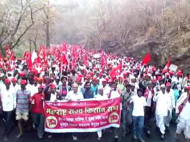 क़र्ज, बिजली बिल माफ़ी की मांग को लेकर मुंबई चला किसानों का मोर्चा