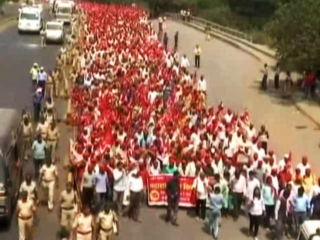 मुंबई पहुंचा किसानों का मोर्चा, कर्ज और बिजली बिल माफी की मांग