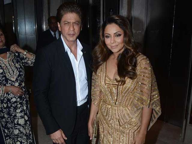SRK & Gauri Khan Attend Fashion & Lifestyle Awards