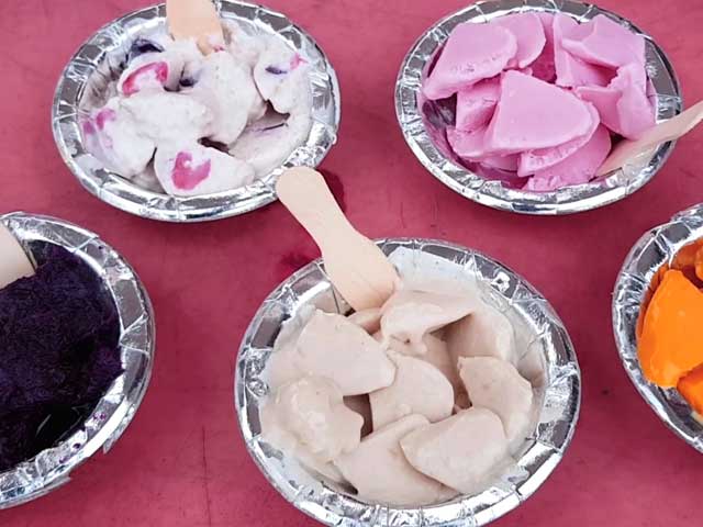 Charan Singh Kulfi In Delhi's South Extension 2