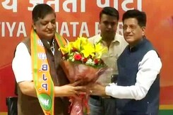 समाजवादी पार्टी छोड़ बीजेपी में शामिल हुए नरेश अग्रवाल समाजवादी पार्टी छोड़ बीजेपी में शामिल हुए नरेश अग्रवाल