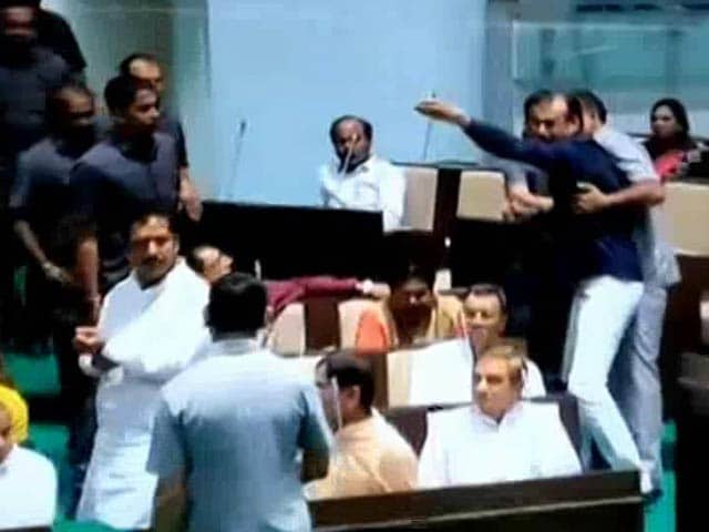 Video : Chaos In Gujarat Assembly, Congress Lawmaker Throws Mic At BJP Leader