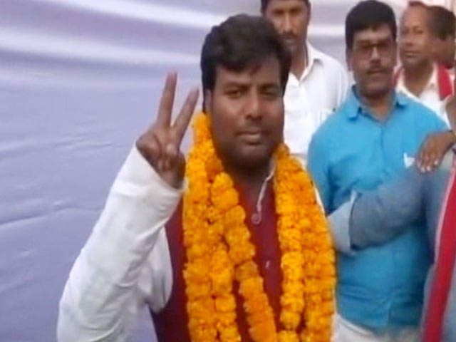 सिटी सेंटर : बुआ-भतीजे ने योगी को दिया झटका और अयोध्‍या केस में नया मोड़