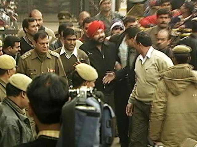 दलेर मेहंदी मानव तस्करी मामले में दोषी करार