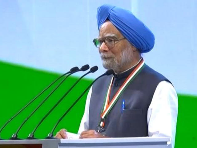 Government Has Mismanaged Jammu and Kashmir Matter, Says Manmohan Singh