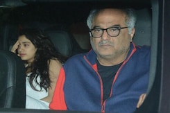Boney Kapoor Visits Arjun Kapoor's Home With Janhvi & Khushi Boney Kapoor Visits Arjun Kapoor's Home With Janhvi & Khushi