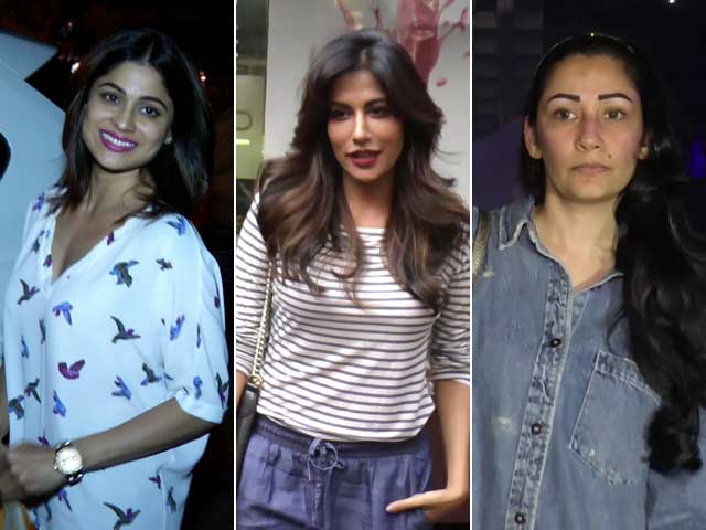 Celeb Spotting! Shamita Shetty, Manyata Dutt & Chitrangada Singh Snapped