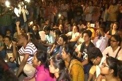 सिटी सेंटर:  जेएनयू में छात्रों का प्रदर्शन, वेतन नहीं मिलने से शिक्षक नाराज सिटी सेंटर:  जेएनयू में छात्रों का प्रदर्शन, वेतन नहीं मिलने से शिक्षक नाराज
