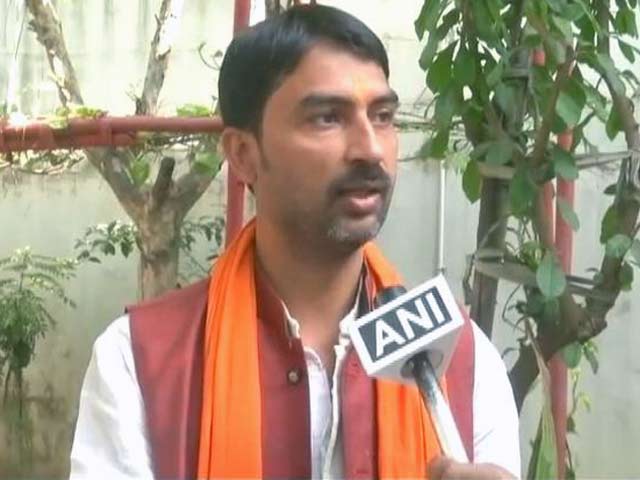 भागलपुर में दंगा भड़काने का आरोप,  केंद्रीय मंत्री अश्विनी चौबे ने सरेंडर करने से किया इनकार