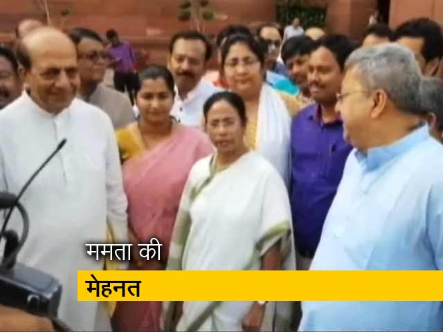 बागी BJP नेताओं से मिलीं ममता बनर्जी, सोनिया गांधी से भी की मुलाकात